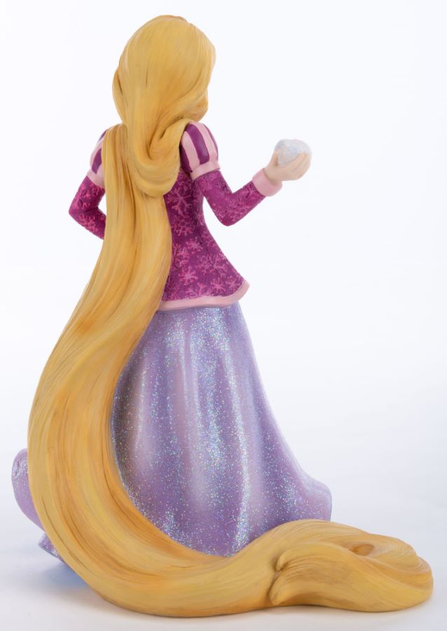 DISNEY SHOWCASE COLLECTION HOLIDAY COUTURE DE FORCE RAPUNZEL AND PASCAL FIGURES