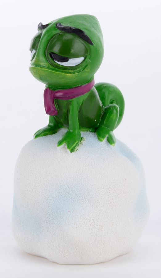 DISNEY SHOWCASE COLLECTION HOLIDAY COUTURE DE FORCE RAPUNZEL AND PASCAL FIGURES