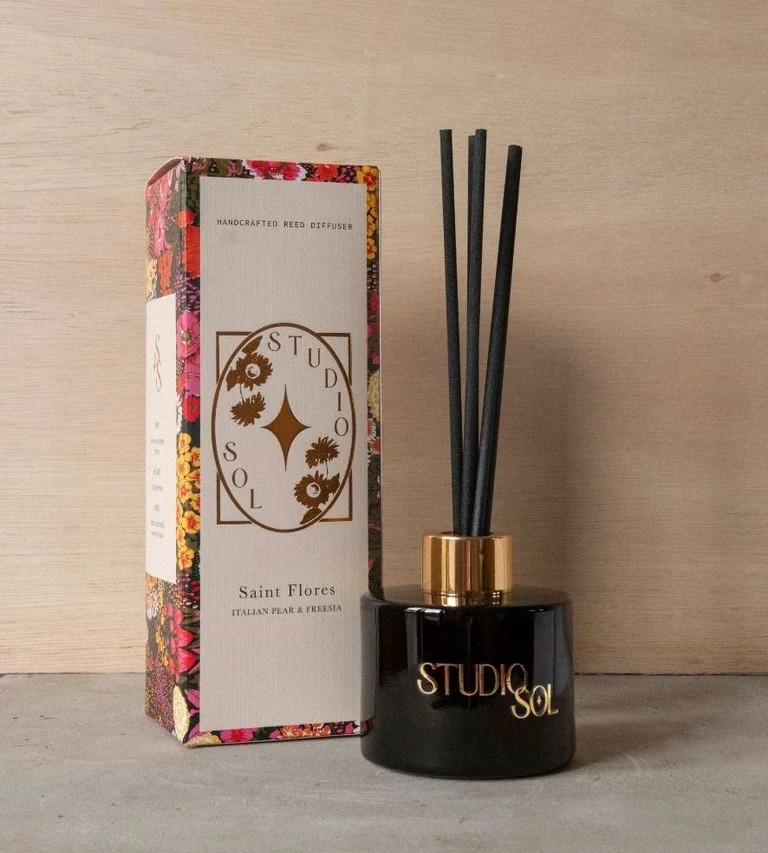 SAINT FLORES ITALIAN PEAR AND FREESIA REED DIFFUSER 100ML
