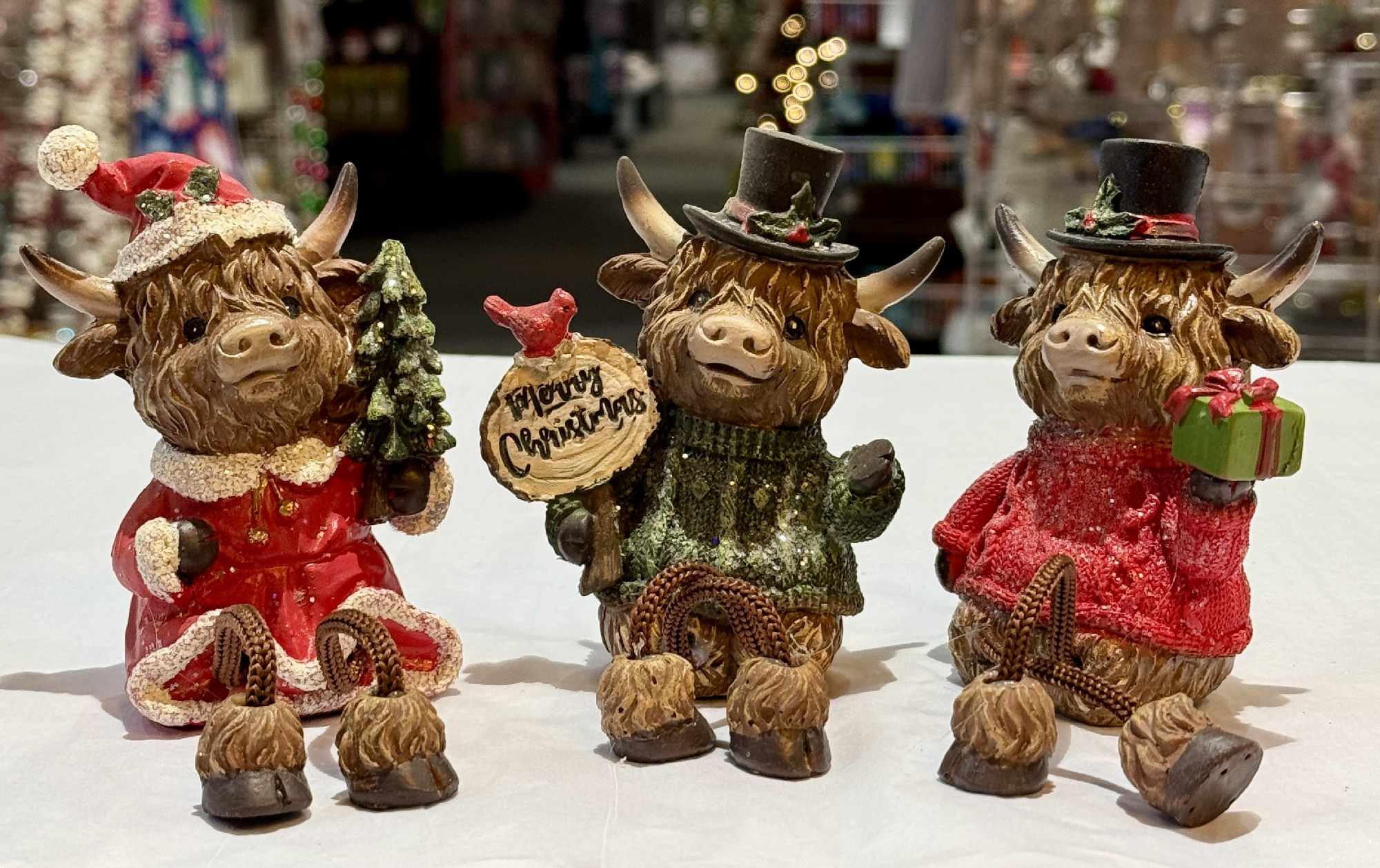 XMAS HIGHLAND COWS HANGING LEGS
