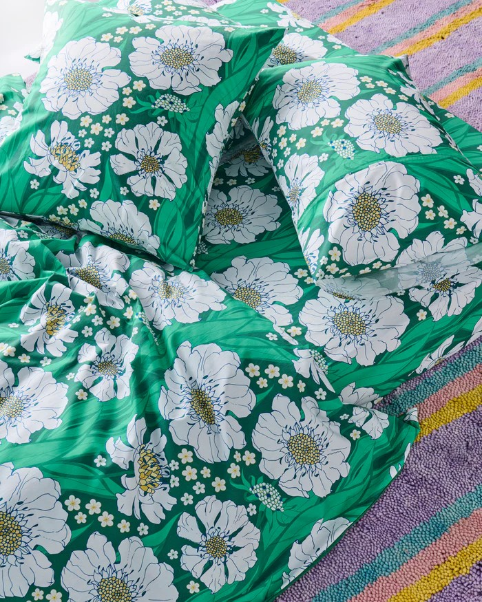 KIP & CO TUMBLING FLOWERS GREEN ORGANIC COTTON EUROPEAN PILLOWCASES 2P SET