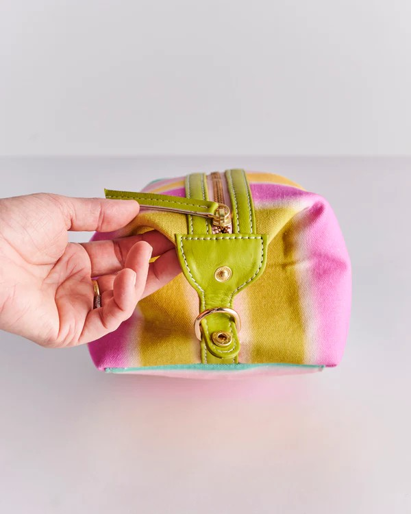 KIP & CO COLOUR CHAMELEON TOILETRY BAG 