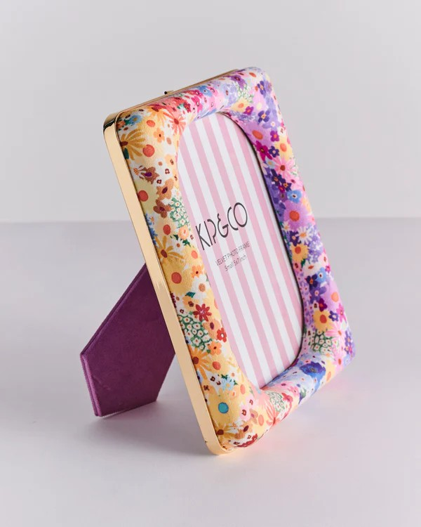 KIP & CO POSIE LANE OVAL VELVET PHOTO FRAME 