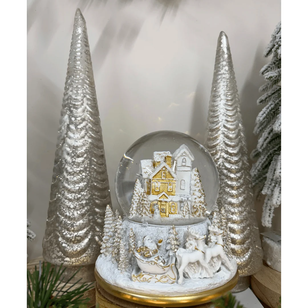 10CM MUSICAL WHITE AND GOLD VLLAGE SNOW GLOBE
